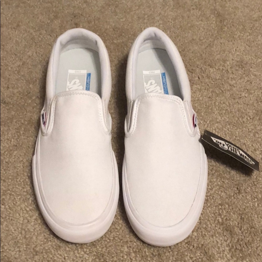 Vans white proskate edition w/ insert slip ons M9